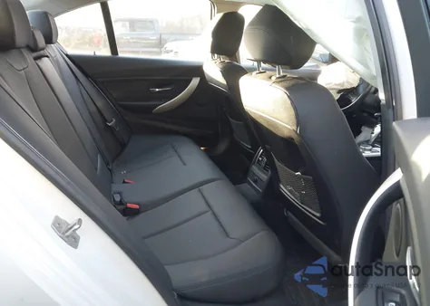 2017 BMW 320I xDrive z USA, uszkodzony, nr VIN WBA8E5G34HNU44902